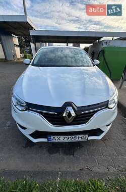 Хэтчбек Renault Megane 2017 в 