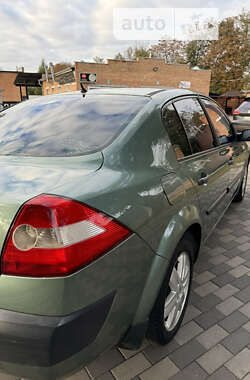 Седан Renault Megane 2004 в 
