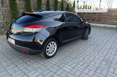 Купе Renault Megane 2010 в Стрию