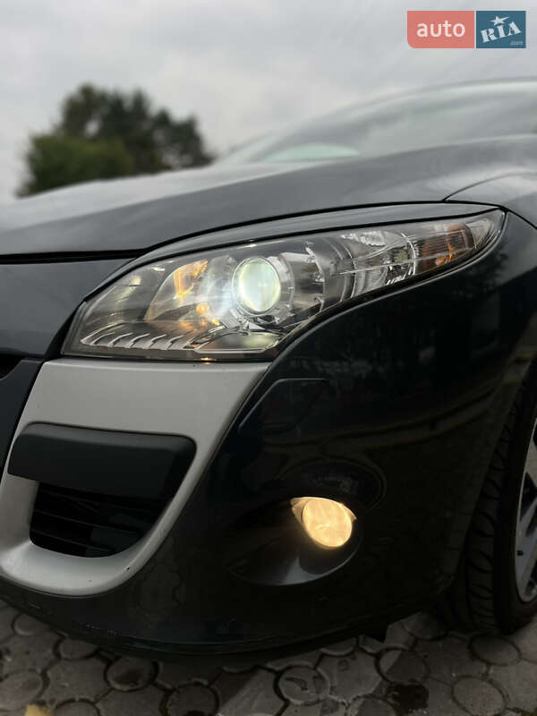 Купе Renault Megane 2011 в Чернівцях