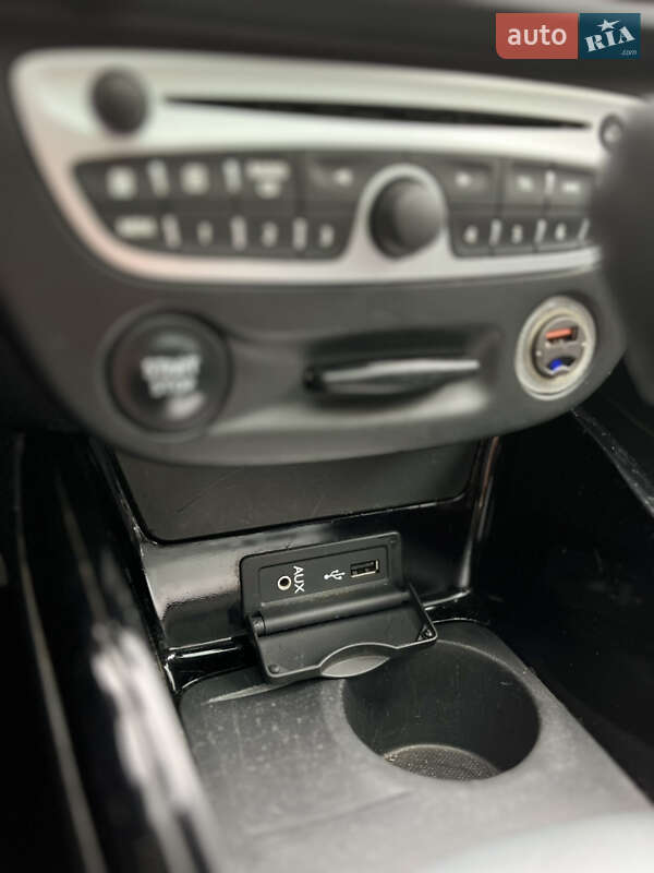 Купе Renault Megane 2011 в Чернівцях