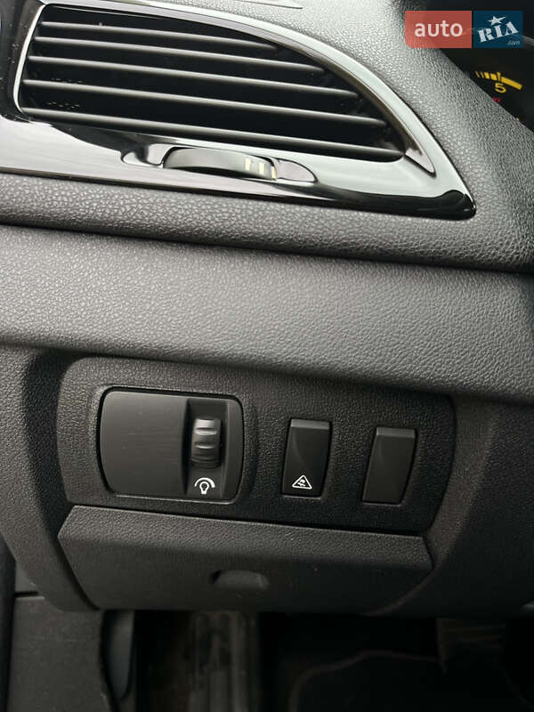 Купе Renault Megane 2011 в Чернівцях