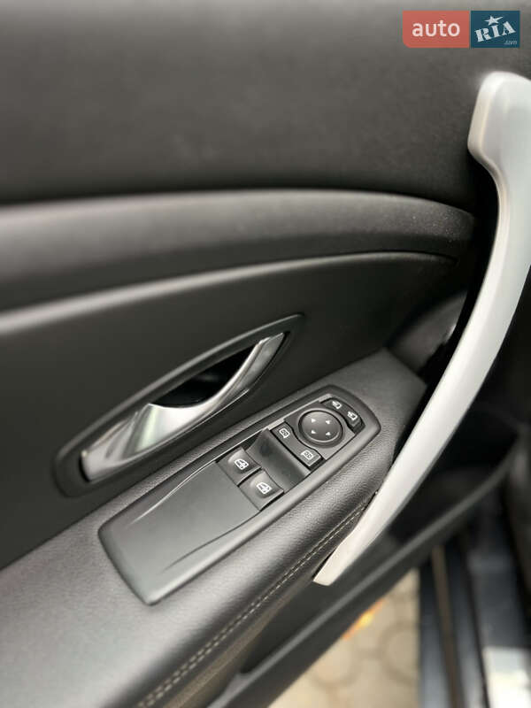 Купе Renault Megane 2011 в Чернівцях