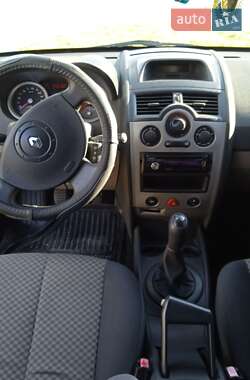 Седан Renault Megane 2004 в 