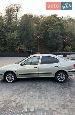 Седан Renault Megane 2003 в Киеве