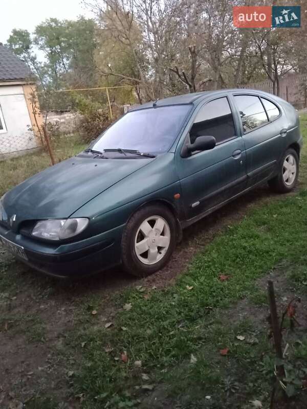 Седан Renault Megane 1996 в Коростені
