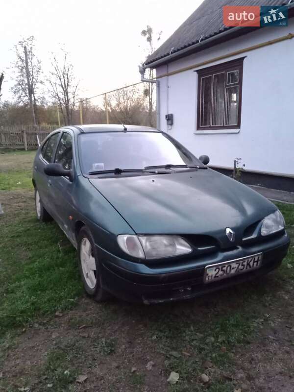 Седан Renault Megane 1996 в Коростені