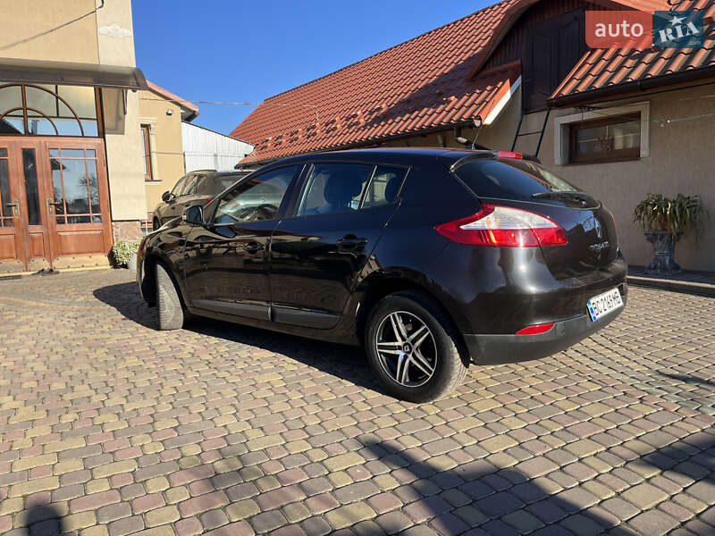 Хэтчбек Renault Megane 2009 в Николаеве фото 9 Хэтчбек Renault Megane 2009 в Николаеве