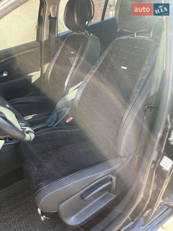 Хэтчбек Renault Megane 2009 в Николаеве фото 31 Хэтчбек Renault Megane 2009 в Николаеве