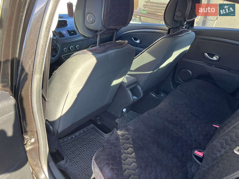 Хэтчбек Renault Megane 2009 в Николаеве фото 35 Хэтчбек Renault Megane 2009 в Николаеве