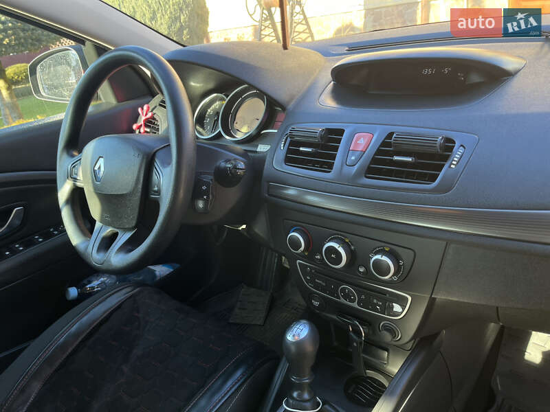 Хэтчбек Renault Megane 2009 в Николаеве фото 46 Хэтчбек Renault Megane 2009 в Николаеве