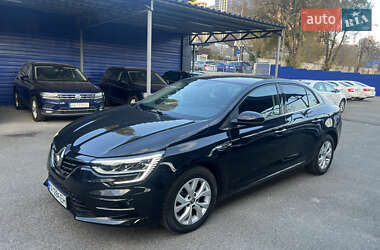 Седан Renault Megane 2021 в 