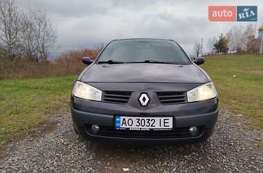 Хэтчбек Renault Megane 2005 в 
