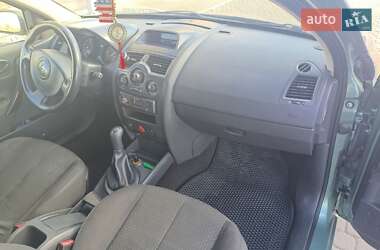 Седан Renault Megane 2004 в Днепре