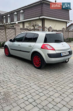 Хэтчбек Renault Megane 2003 в 