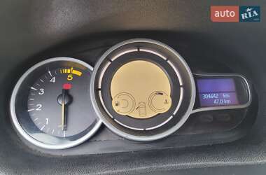 Хэтчбек Renault Megane 2011 в 