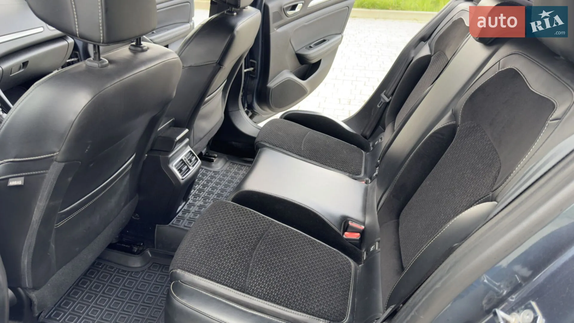 2016 Renault Megane - мініатюра 38