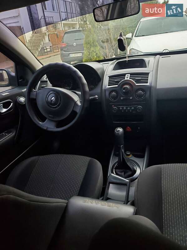 Седан Renault Megane 2004 в Львове