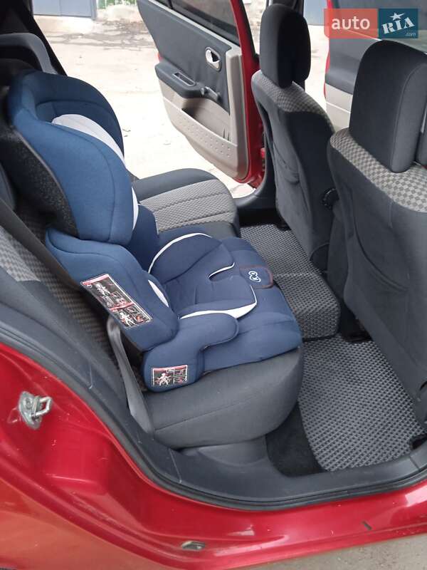 Универсал Renault Megane 2004 в Полтаве фото 10 Универсал Renault Megane 2004 в Полтаве