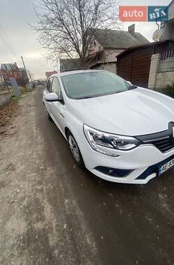 Хетчбек Renault Megane 2016 в Павлограді