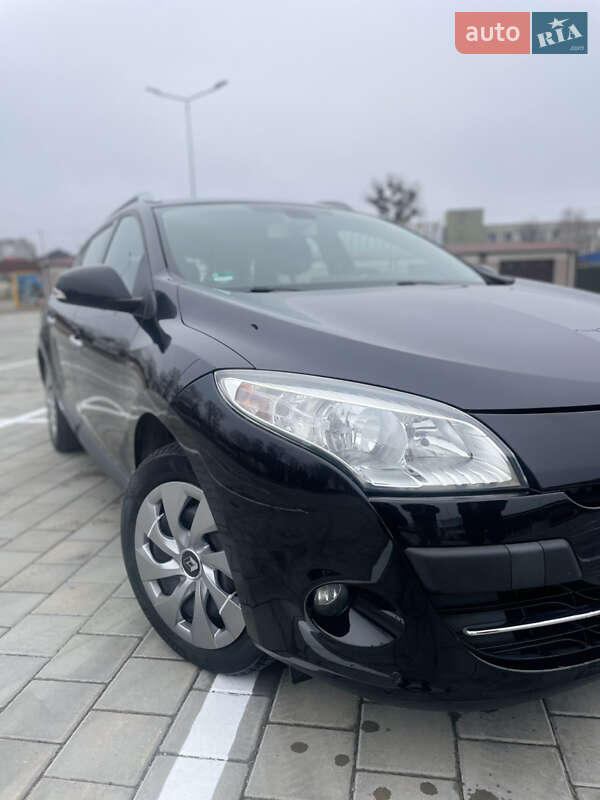 Универсал Renault Megane 2011 в 