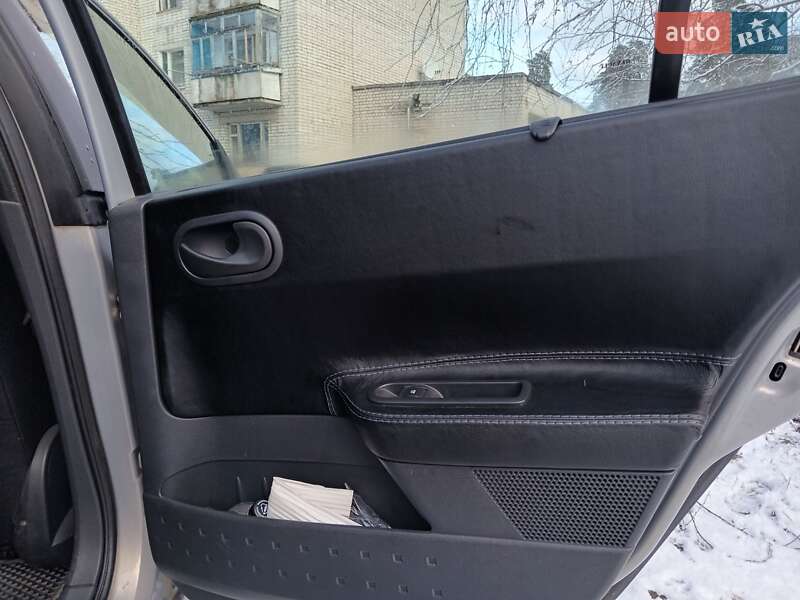 Универсал Renault Megane 2003 в Славуте фото 15 Универсал Renault Megane 2003 в Славуте