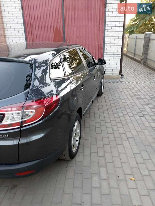 Универсал Renault Megane 2012 в Казатине