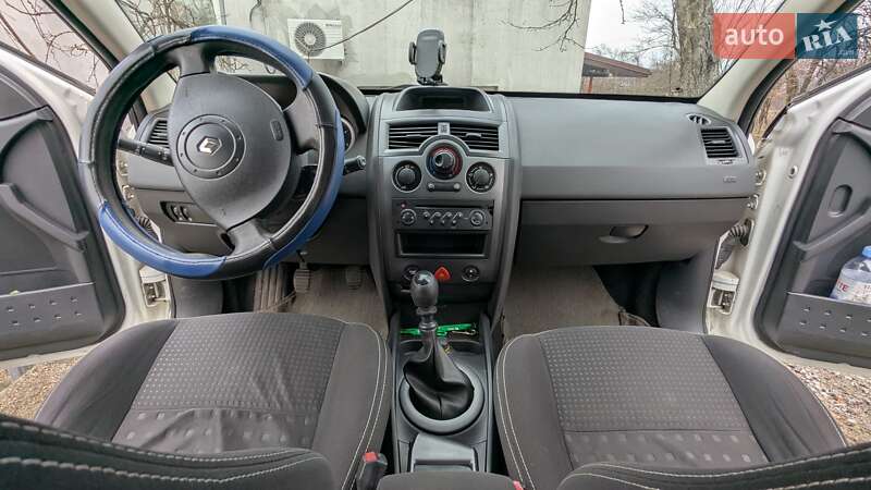Хетчбек Renault Megane 2005 в Карнаухівці