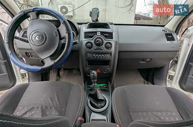 Хетчбек Renault Megane 2005 в 