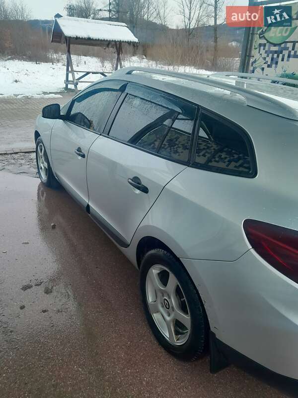 Хетчбек Renault Megane 2011 в Косові