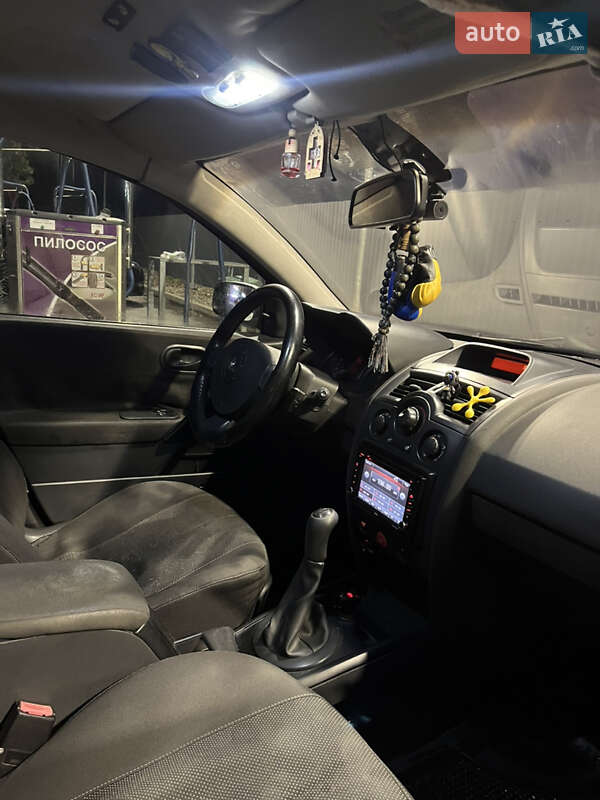 Седан Renault Megane 2004 в Дніпрі