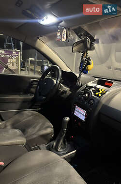 Седан Renault Megane 2004 в 