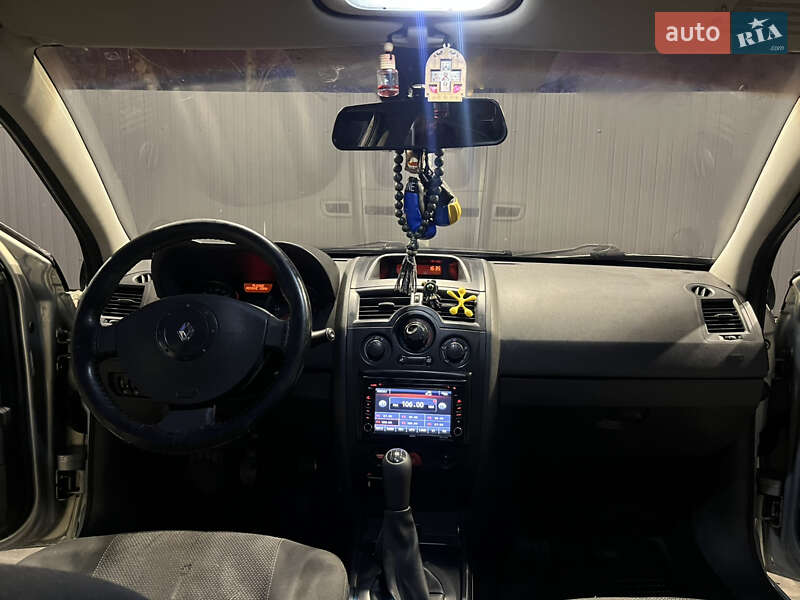 Седан Renault Megane 2004 в Дніпрі