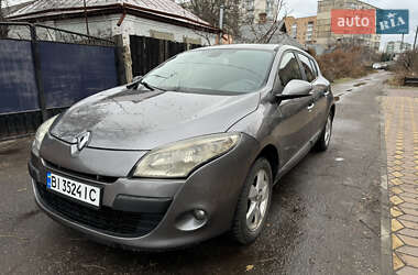 Хэтчбек Renault Megane 2010 в 