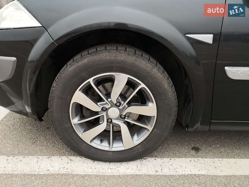 Седан Renault Megane 2006 в Кривому Розі фото 15 Седан Renault Megane 2006 в Кривому Розі