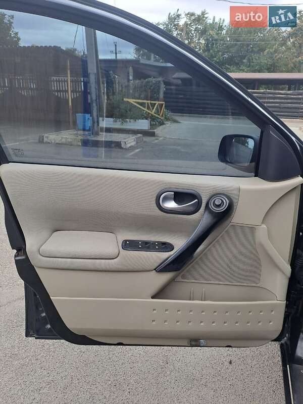 Седан Renault Megane 2006 в Кривому Розі фото 22 Седан Renault Megane 2006 в Кривому Розі