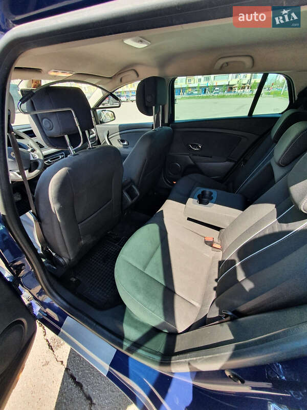 Универсал Renault Megane 2012 в Ивано-Франковске фото 12 Универсал Renault Megane 2012 в Ивано-Франковске