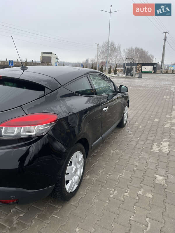 Хэтчбек Renault Megane 2011 в Липовце
