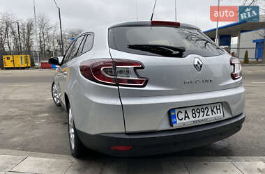 Универсал Renault Megane 2011 в 