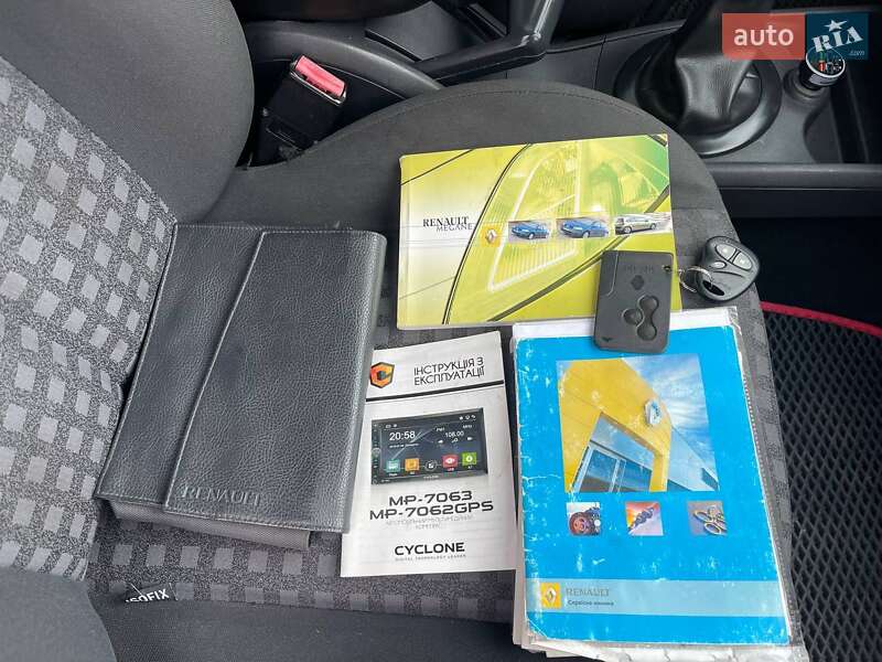 Хетчбек Renault Megane 2006 в 