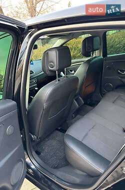Хетчбек Renault Megane 2011 в 