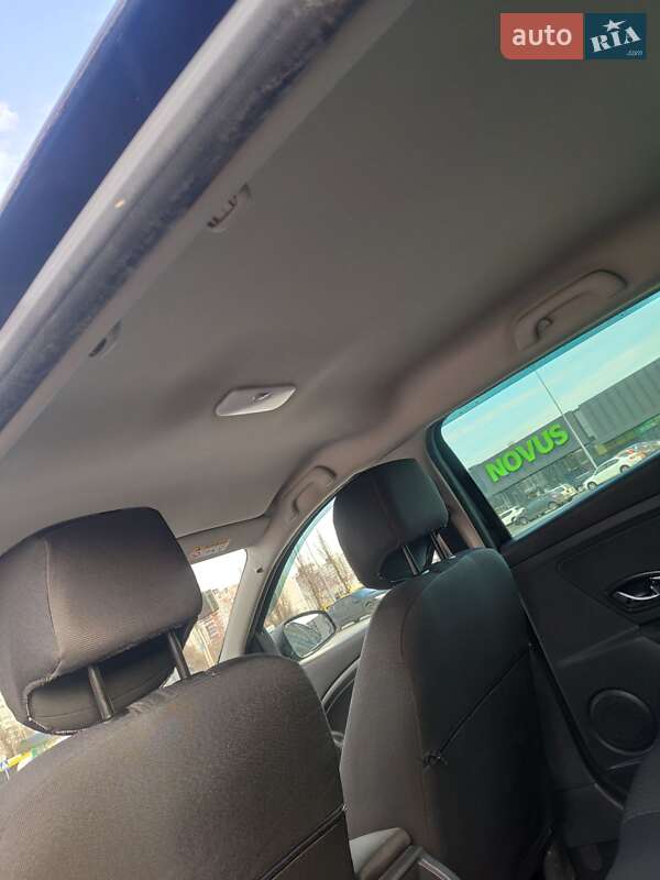 Універсал Renault Megane 2015 в Києві фото 19 Універсал Renault Megane 2015 в Києві