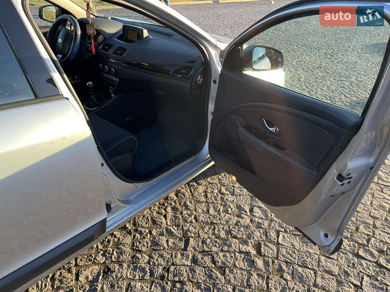 Універсал Renault Megane 2011 в Жовкві