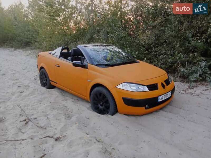 Кабриолет Renault Megane 2003 в 