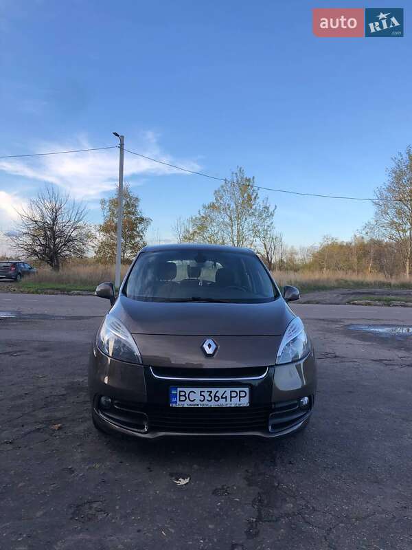 Универсал Renault Megane 2012 в 