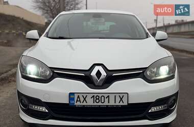 Хэтчбек Renault Megane 2015 в 