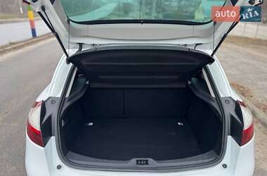 Хэтчбек Renault Megane 2015 в 