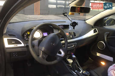 Купе Renault Megane 2010 в 