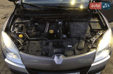 Купе Renault Megane 2010 в 