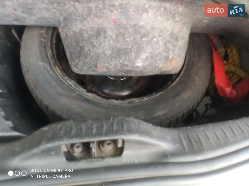 Хэтчбек Renault Megane 2005 в Киеве фото 3 Хэтчбек Renault Megane 2005 в Киеве